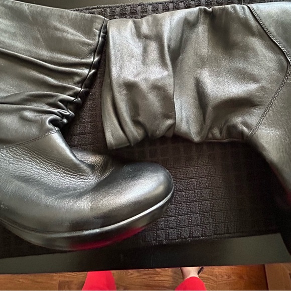 Gently USED DANSKO Women's Devin Slouch Boot SIZE 40 US 9.5-10 - Picture 4 of 10